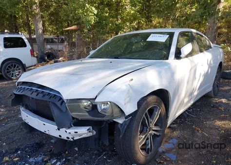 2014 Dodge Charger Sxt z USA, uszkodzony, nr VIN 2C3CDXJG4EH116279